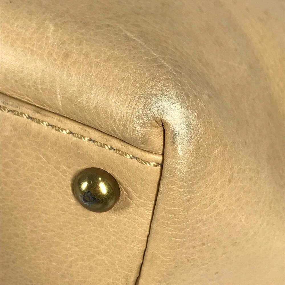 CHANEL Cream Leather Logo Tote Bag - Picture 9 of 16